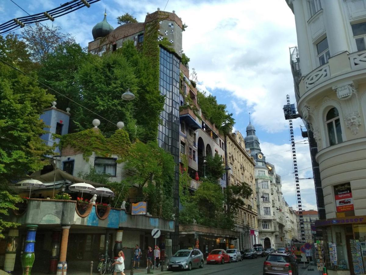 Central Mariahilfer Apartment 4 Min To The City Shopping Center And Schoenbrunn Palace Bécs Kültér fotó